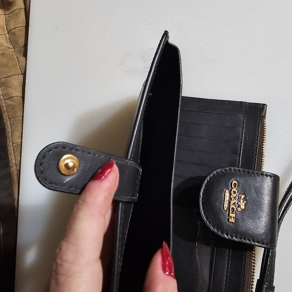 Coach phone walket - Picture 9 of 9